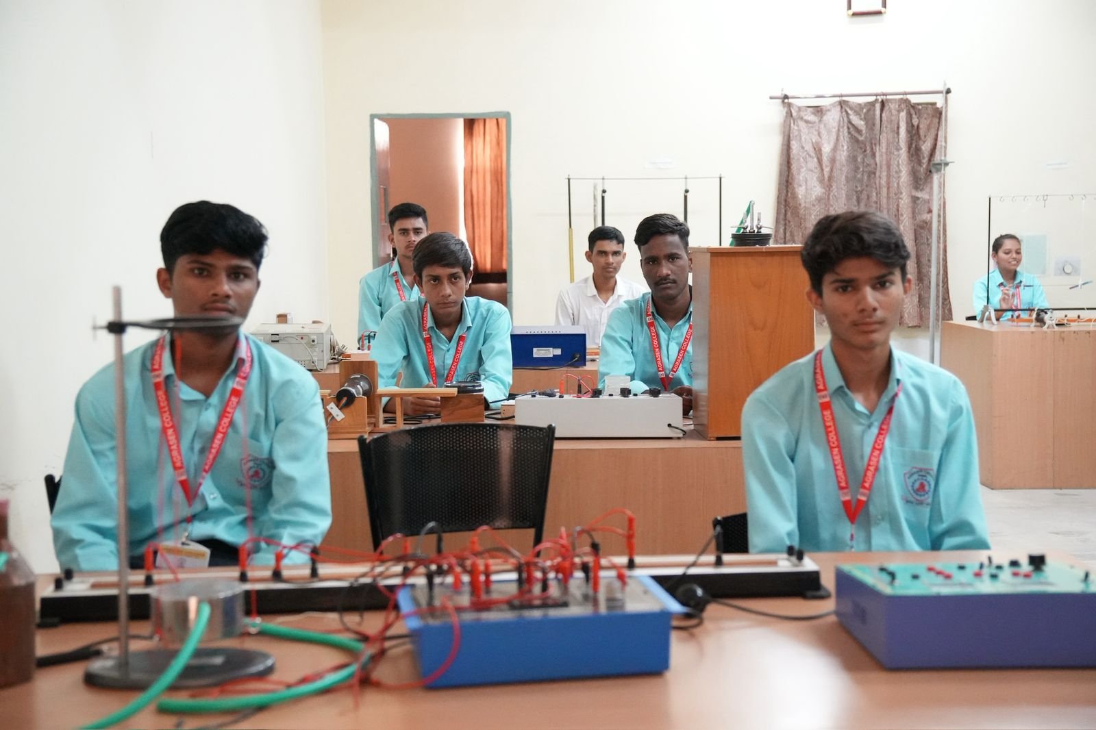 Physics Laboratory Equipment